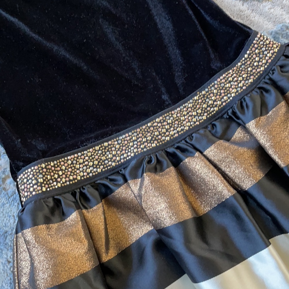 Dress - Picture 3 of 7